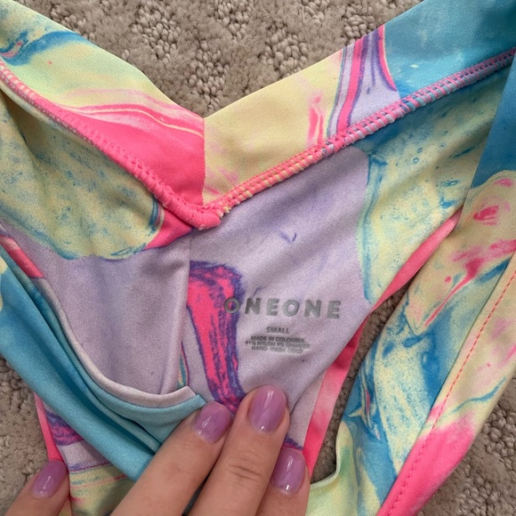Oneone Swim Jenna Top + Jesse Bottom Bikini Set - Picture 4 of 6